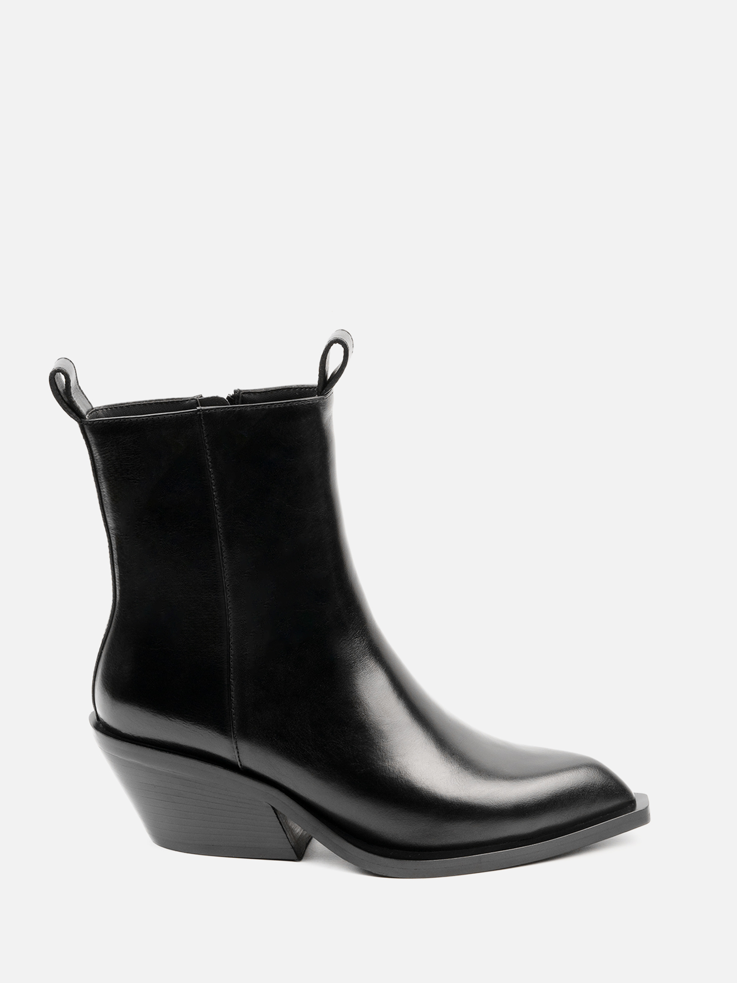 Казаки adaline черный 16800₽