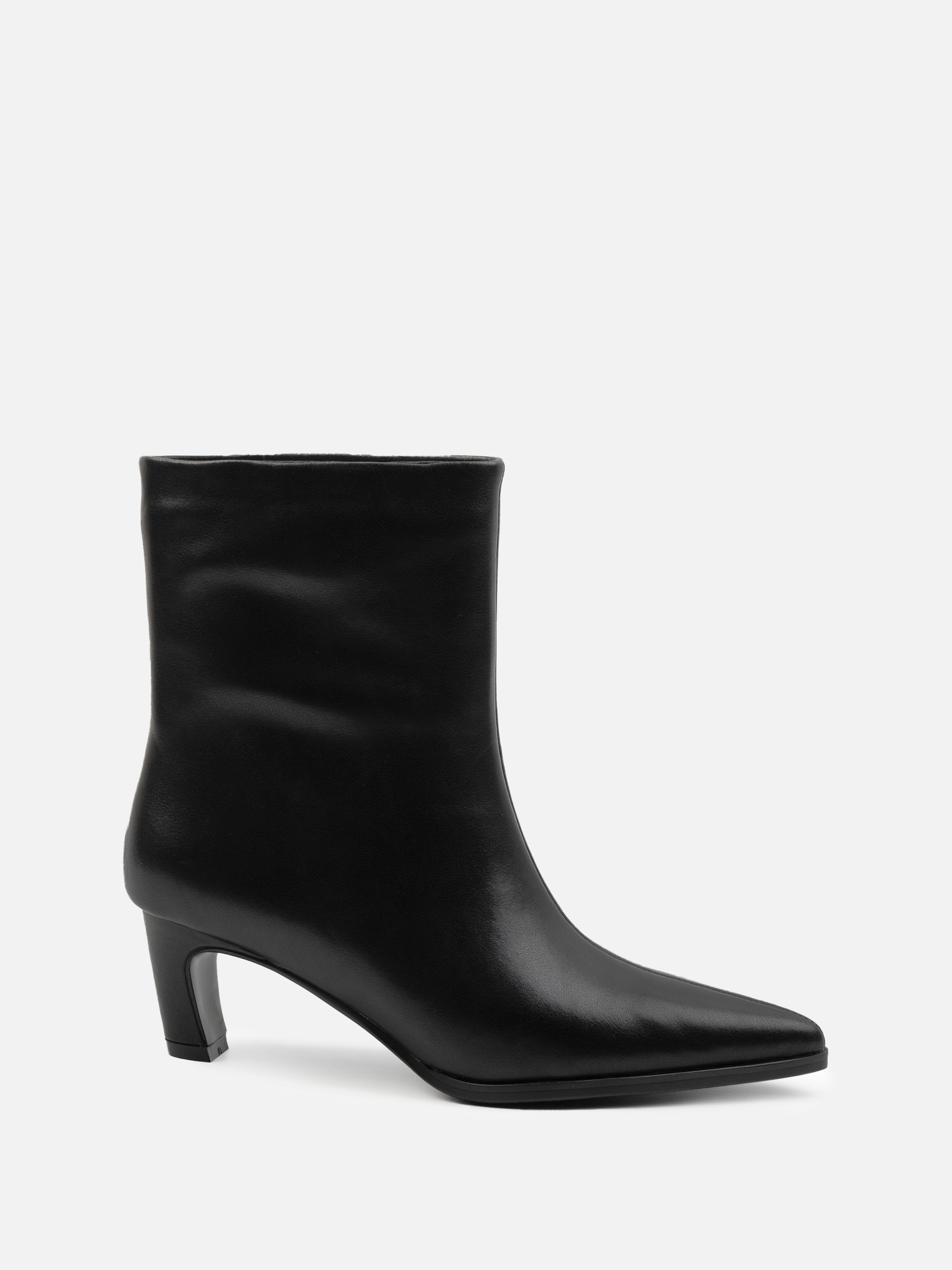 Ботильоны amira черный 11800₽