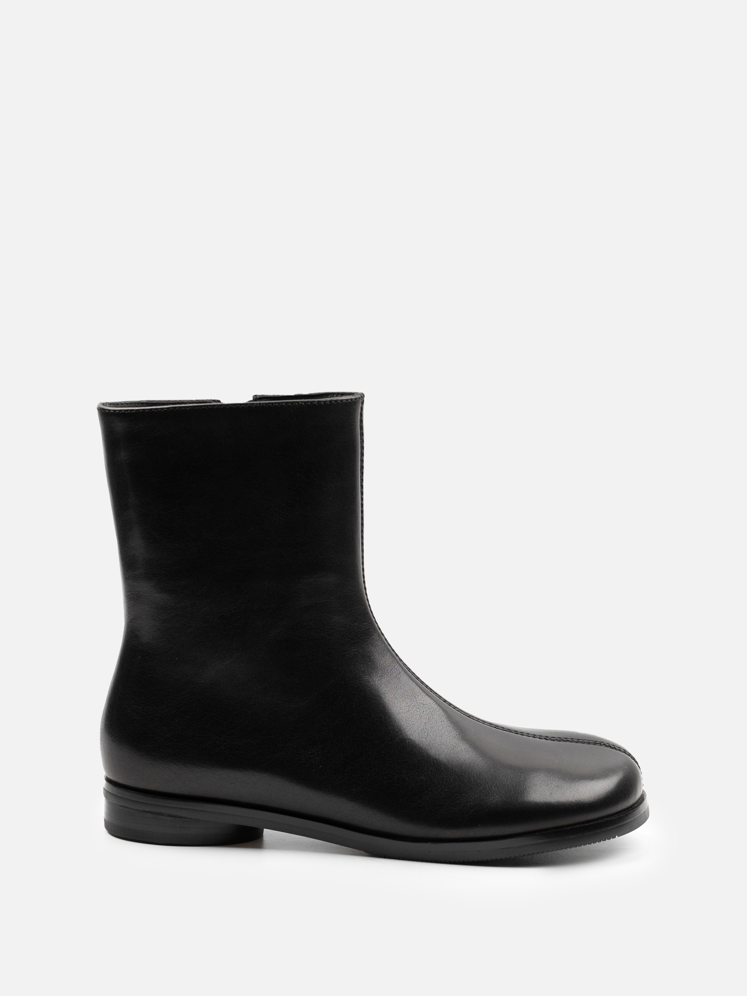 Челси briton черный 16800₽