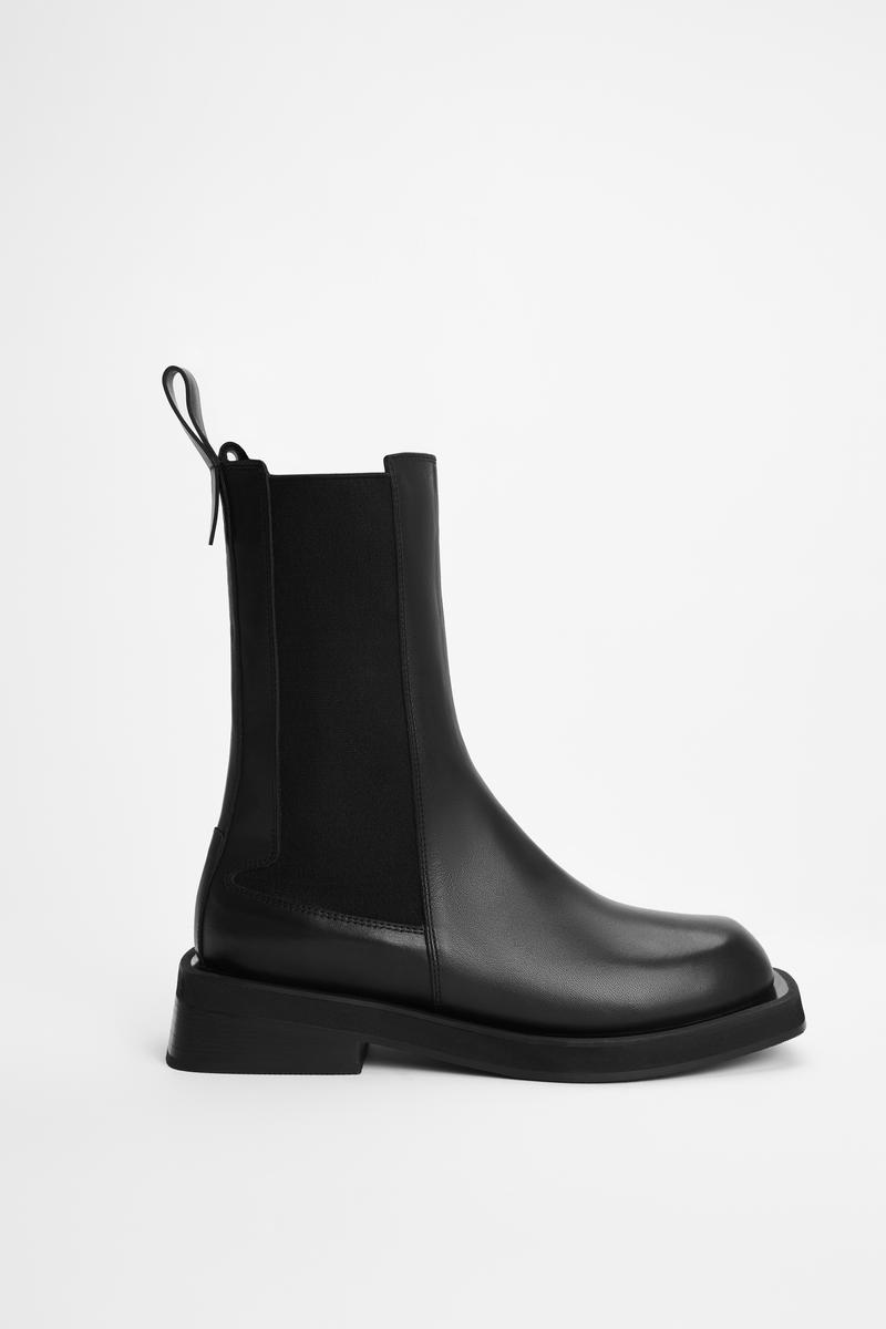 Зимние челси ares черный 10900₽